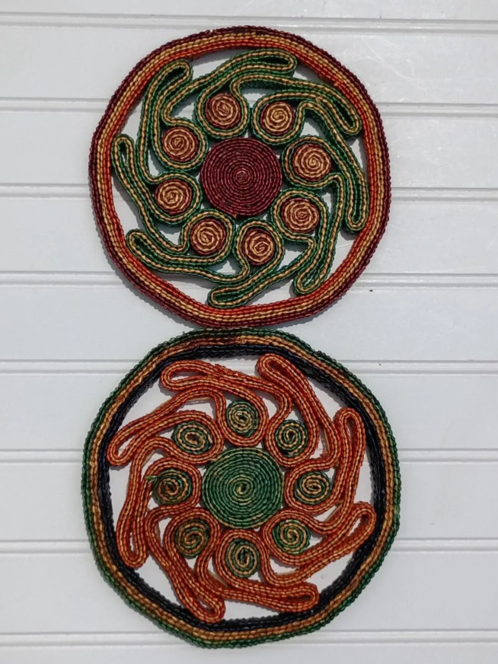 Vintage Woven Straw Trivets Round Spiral Design Colorful Table Decor Pair MCM